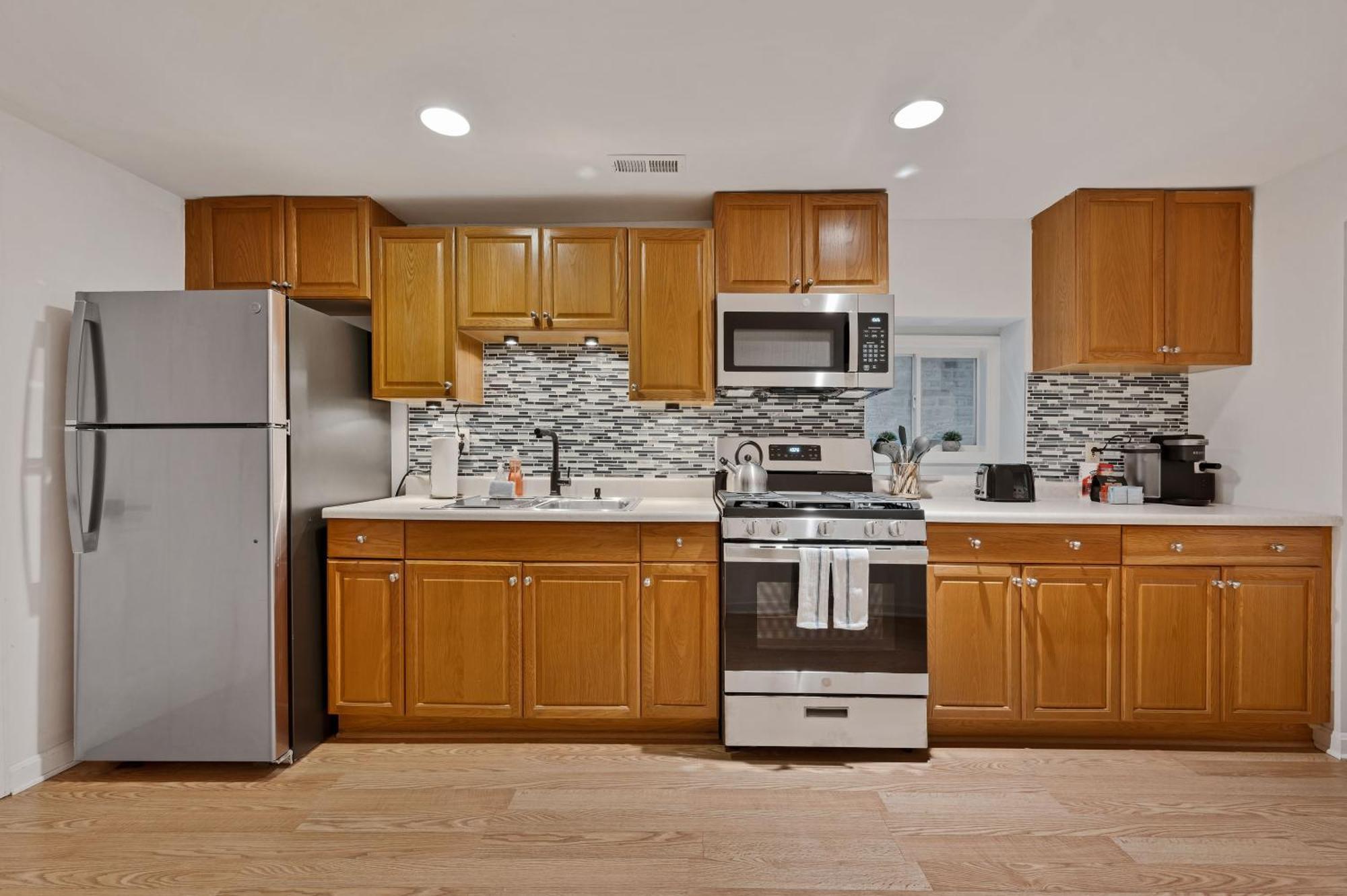 Pet Friendly! Perfect For The Digital Nomad Or Business Traveler Apts Chicago