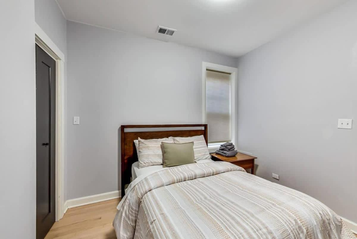 Modern 2br With Patio & Cozy Space Apartment Chicago