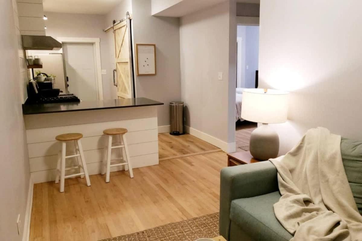 Apartment Modern 2br With Patio & Cozy Space