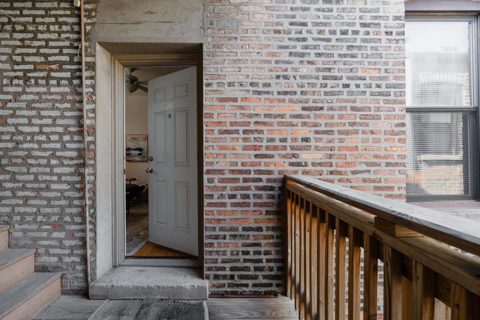 Flexhome Ukrainian Village 2br D2