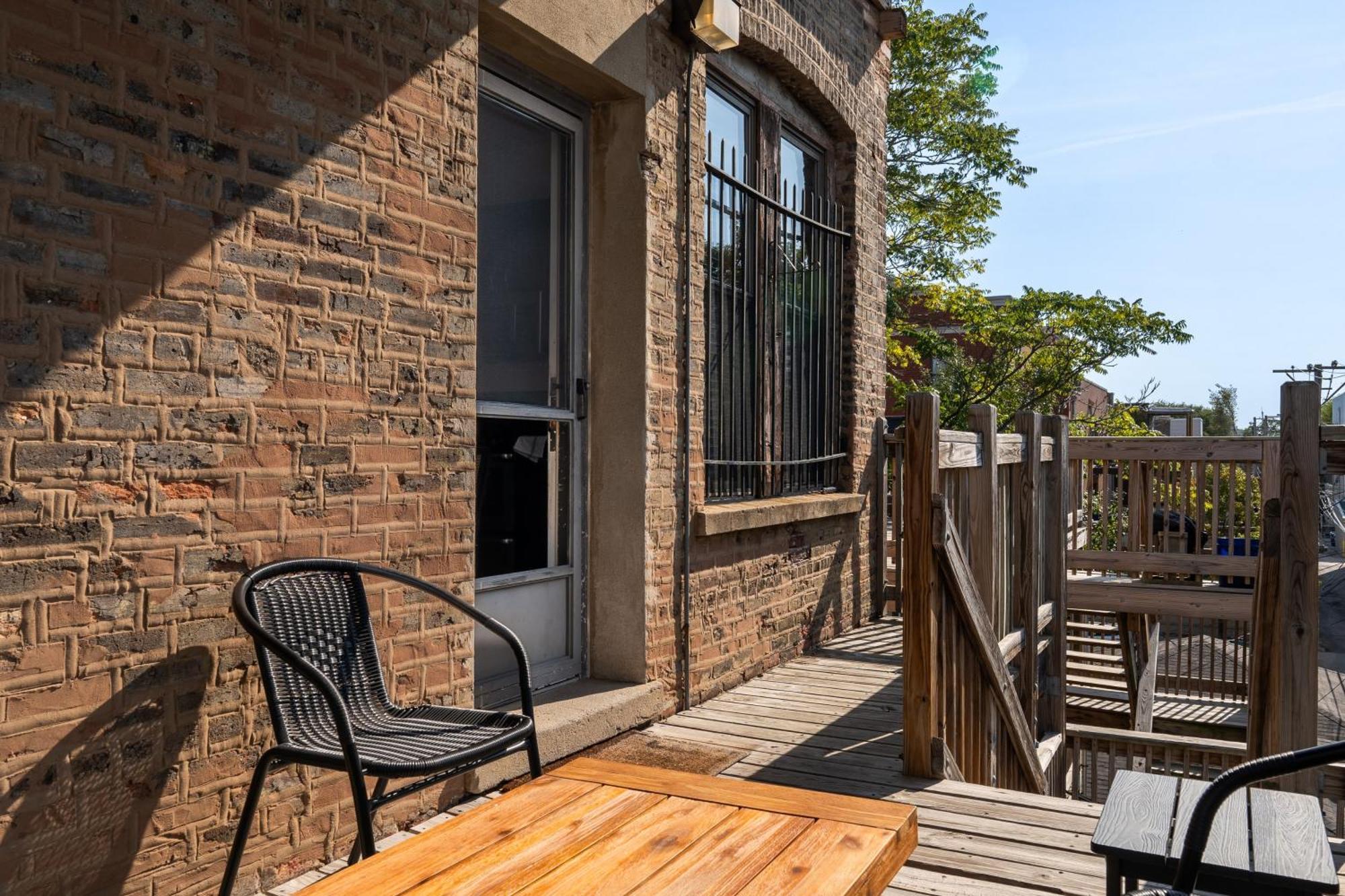 Flexhome Ukrainian Village 2br D2 Apartment *