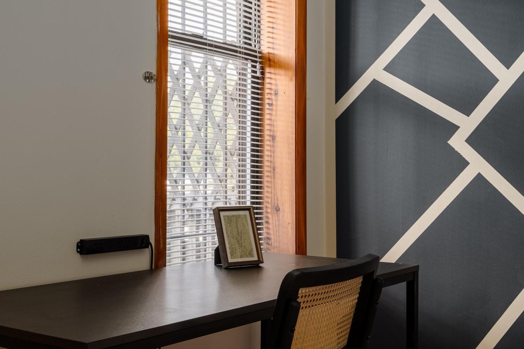 Flexhome Ukrainian Village 2br D2 Chicago