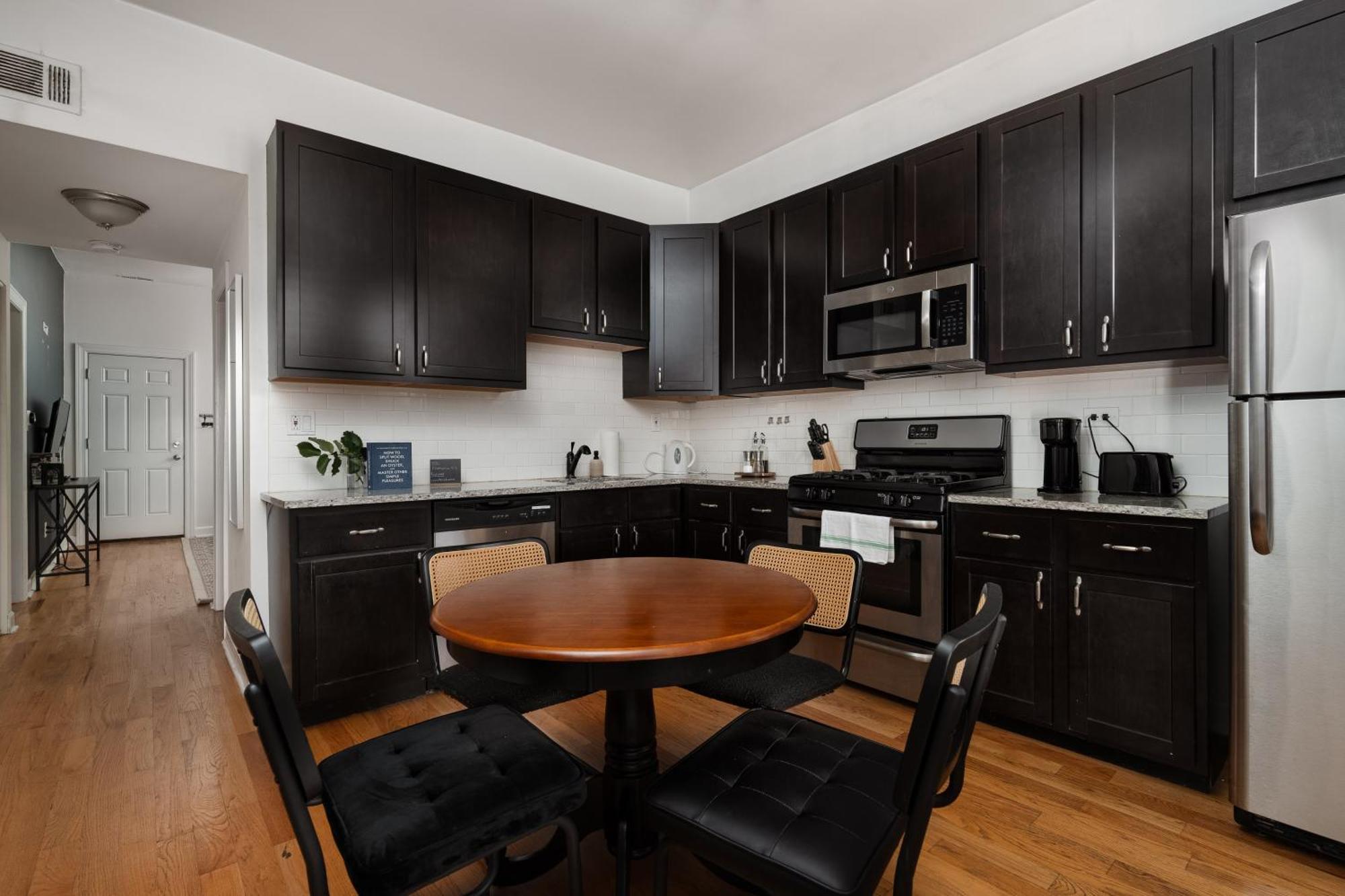 Apartment Flexhome Ukrainian Village 2br D2 Chicago