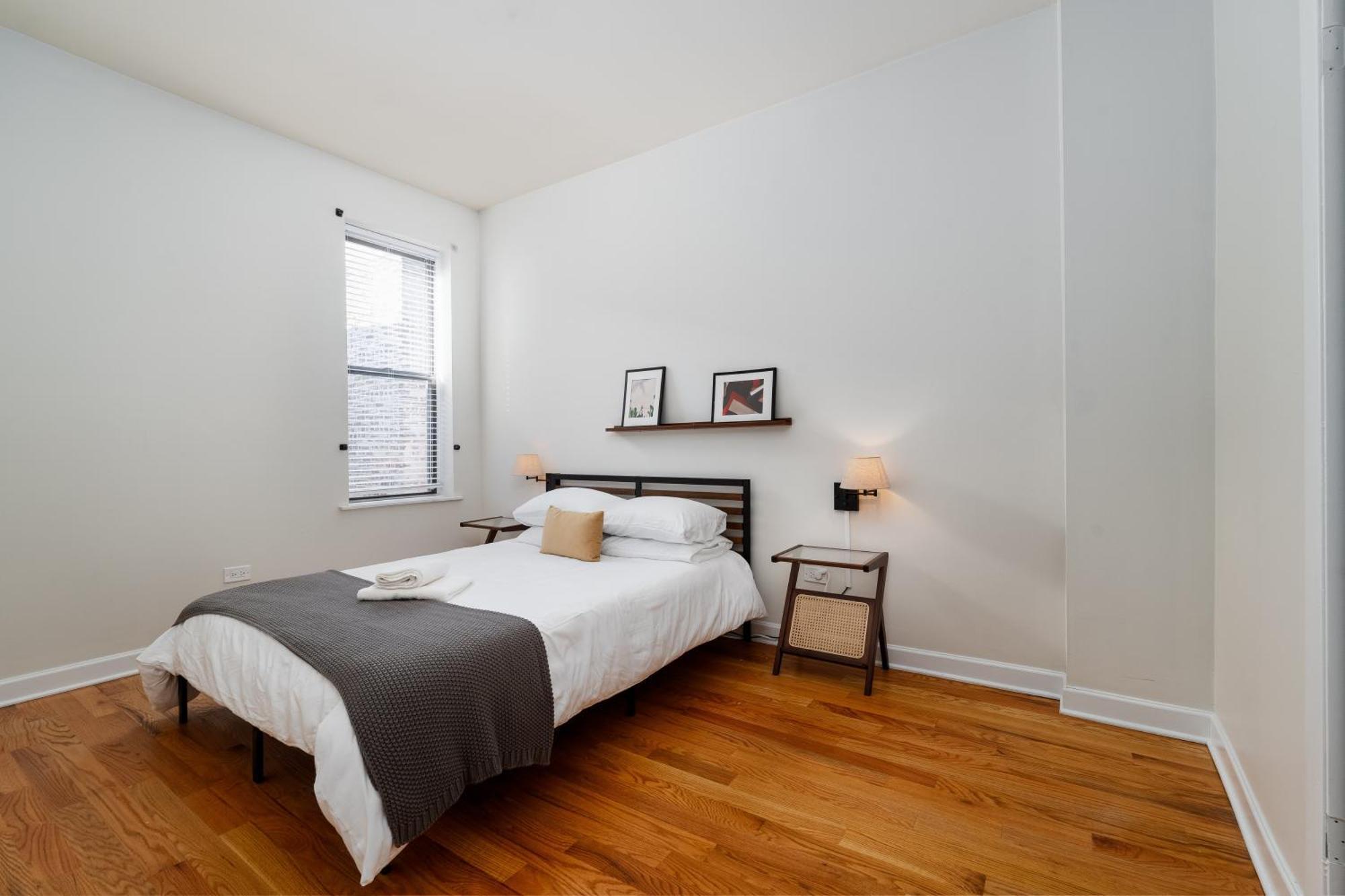 Flexhome Ukrainian Village 3br D3 * Chicago
