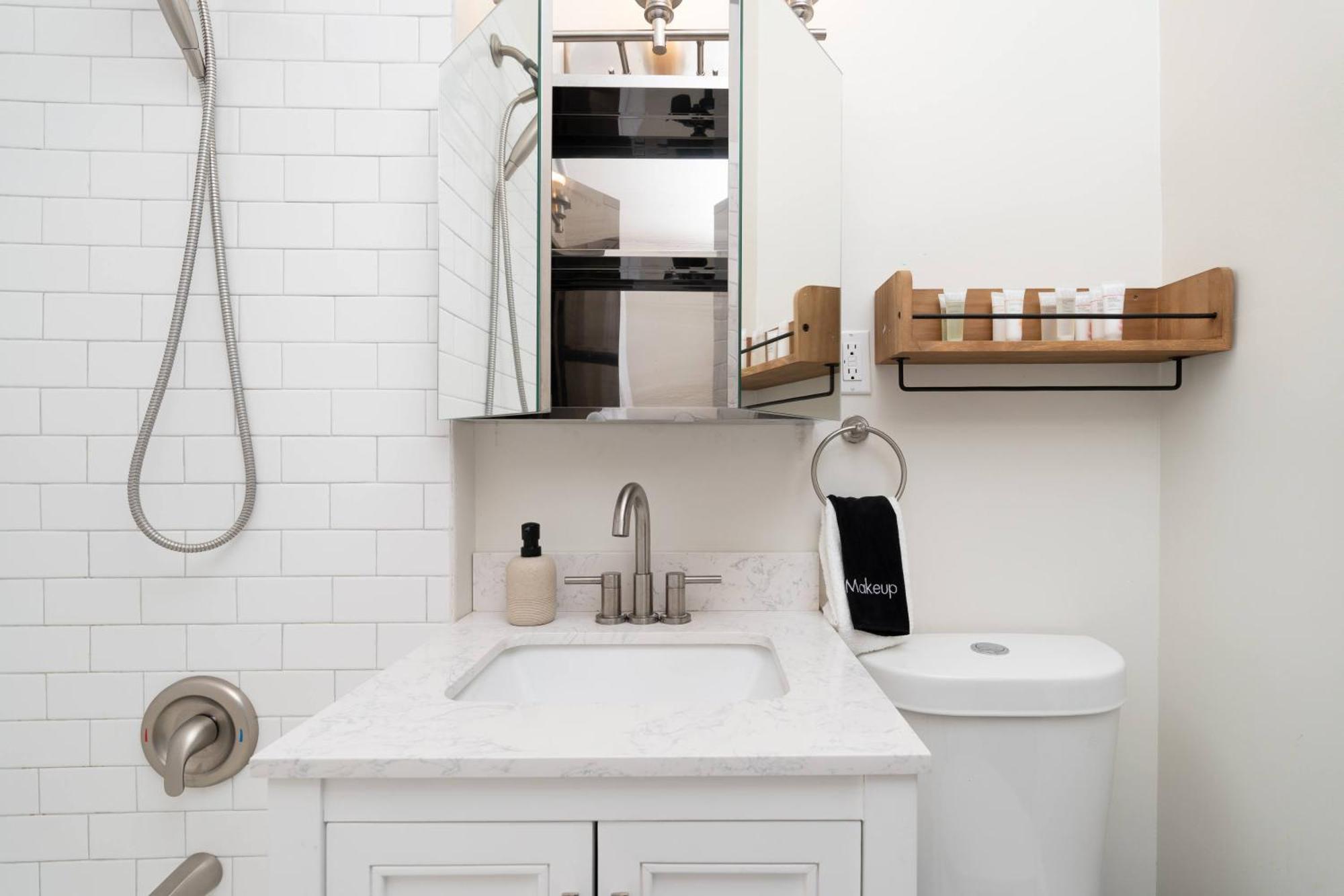 Flexhome Ukrainian Village 3br D3