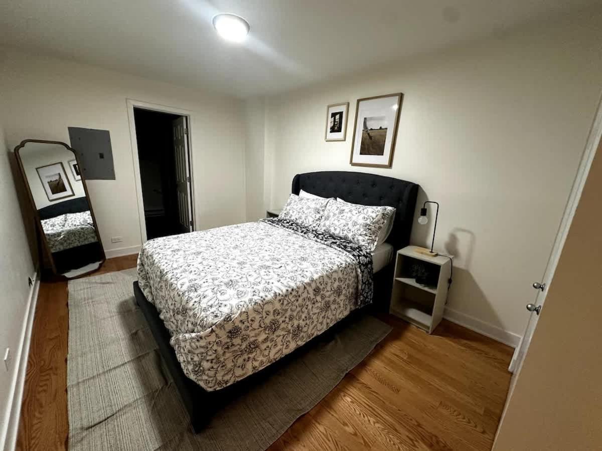 Chic Modern Comfort In Apartment *