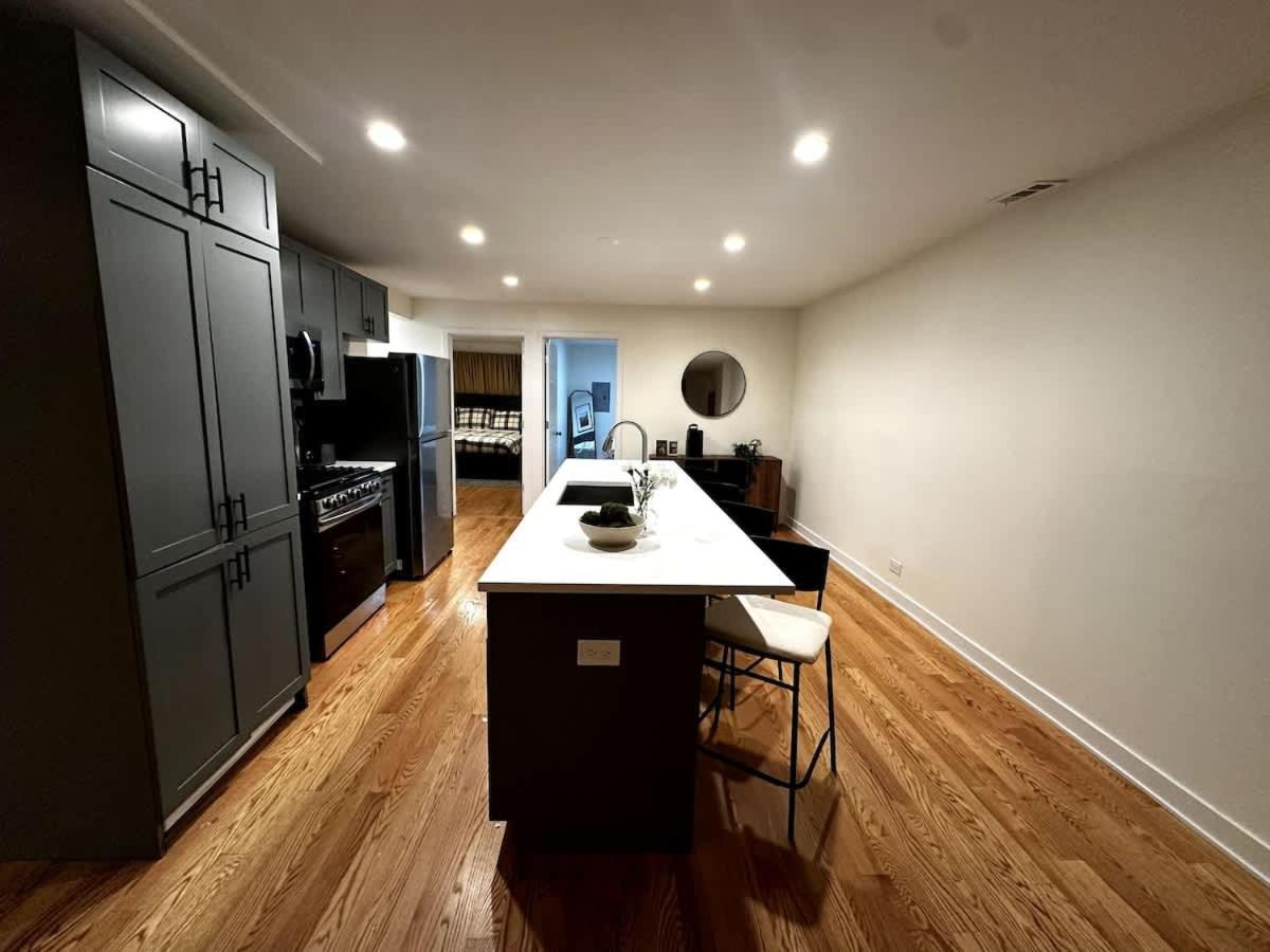 Chic Modern Comfort In Apartment