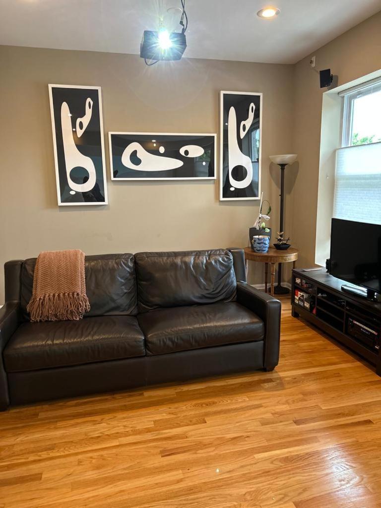 Gorgeous North Kenwood Hyde Park Unit * Chicago