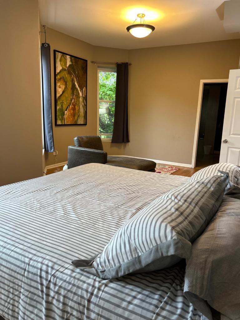 Gorgeous North Kenwood Hyde Park Unit *