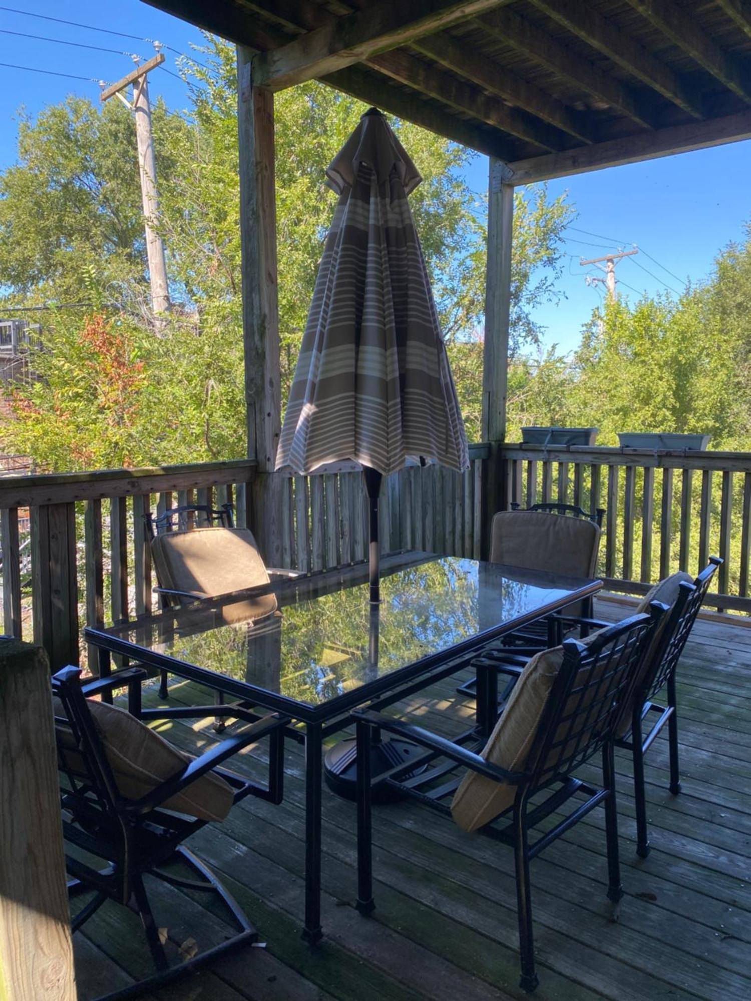 Gorgeous North Kenwood Hyde Park Unit