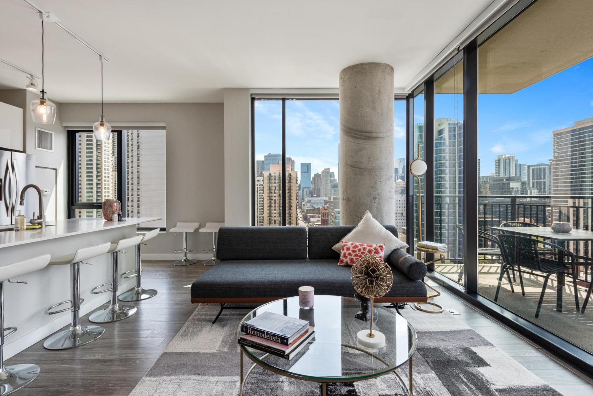 Aurelien Spacious In The Heart Of Gold Coast * Chicago