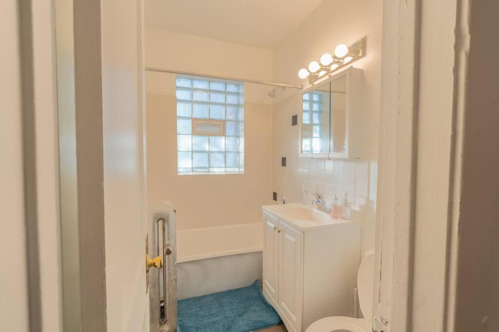 Hyde Park Chic 1br Prime Location Near Uchicago * Chicago