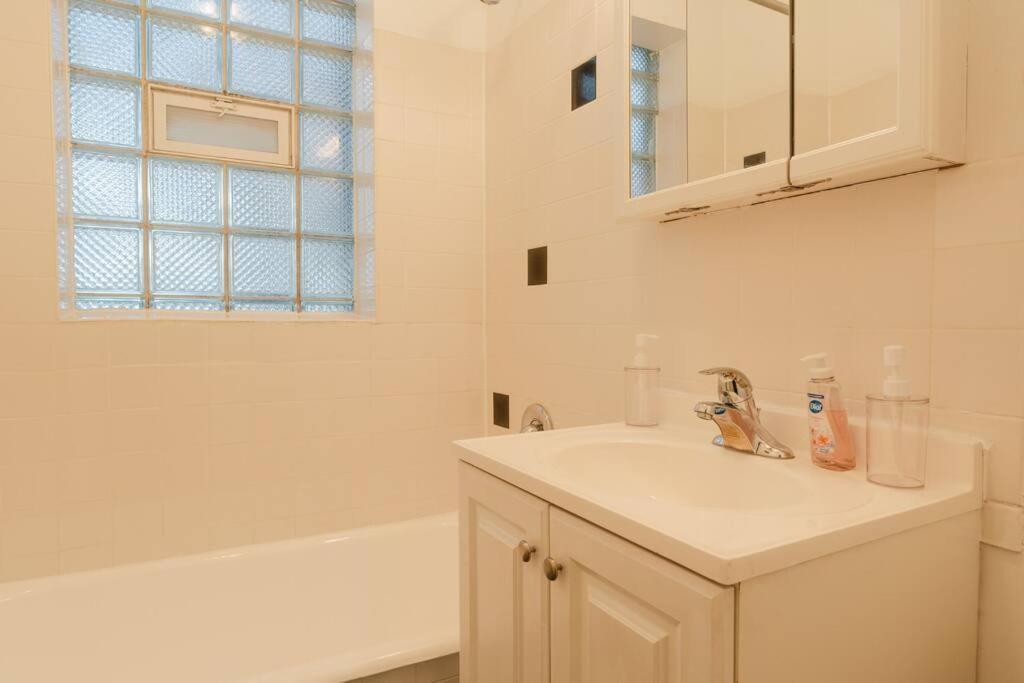 Hyde Park Chic 1br Prime Location Near Uchicago Apartment