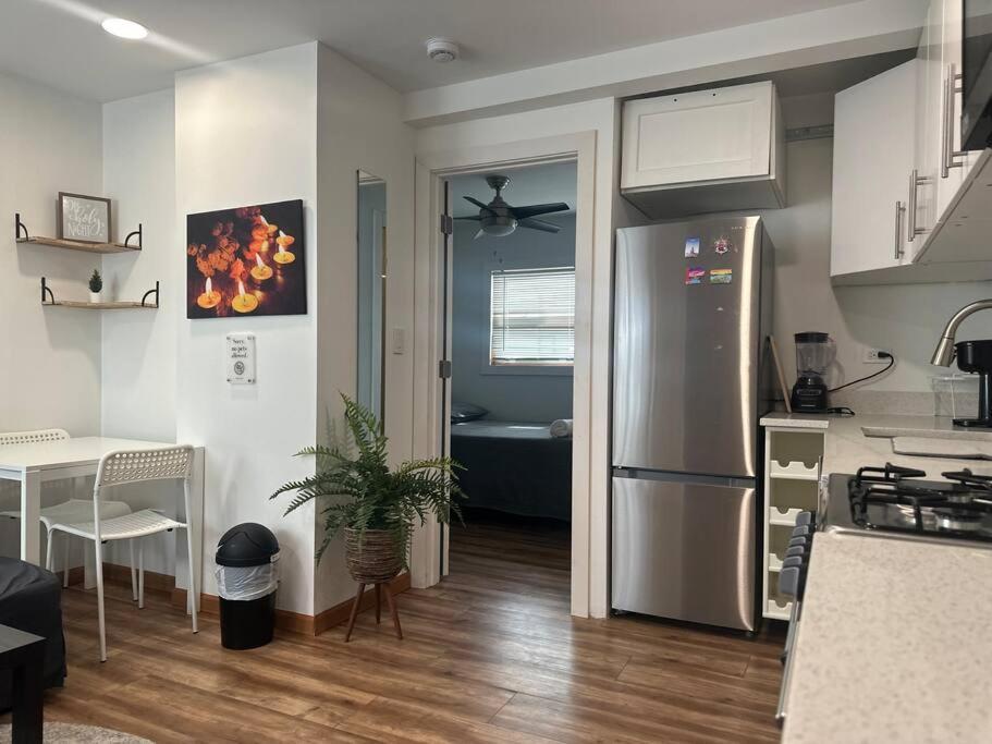 1 Bedroom Easyparking Laundry Apartment *