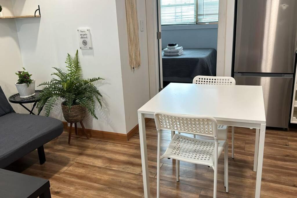 Apartment 1 Bedroom Easyparking Laundry
