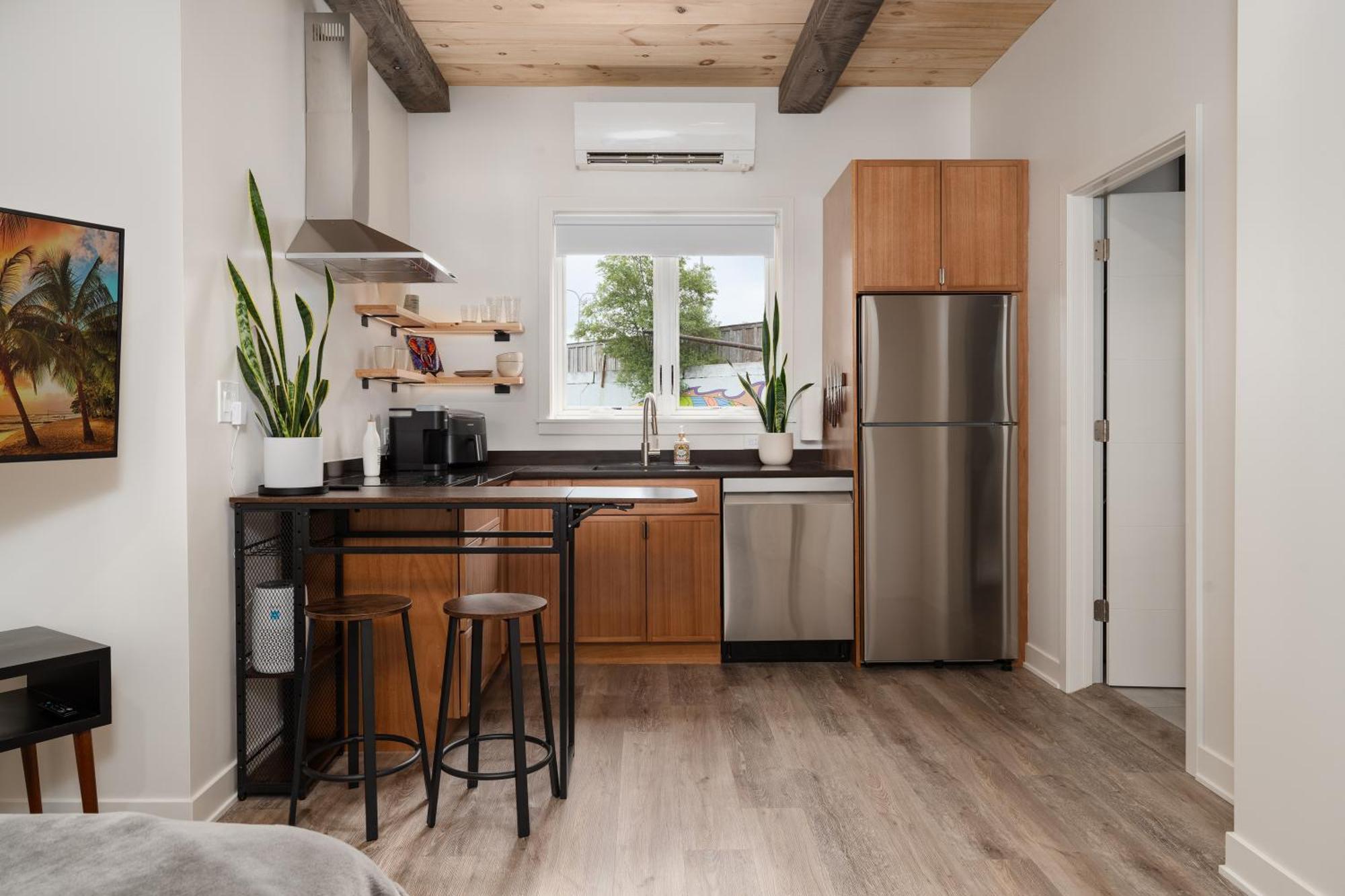 Pulaski Point Apartment