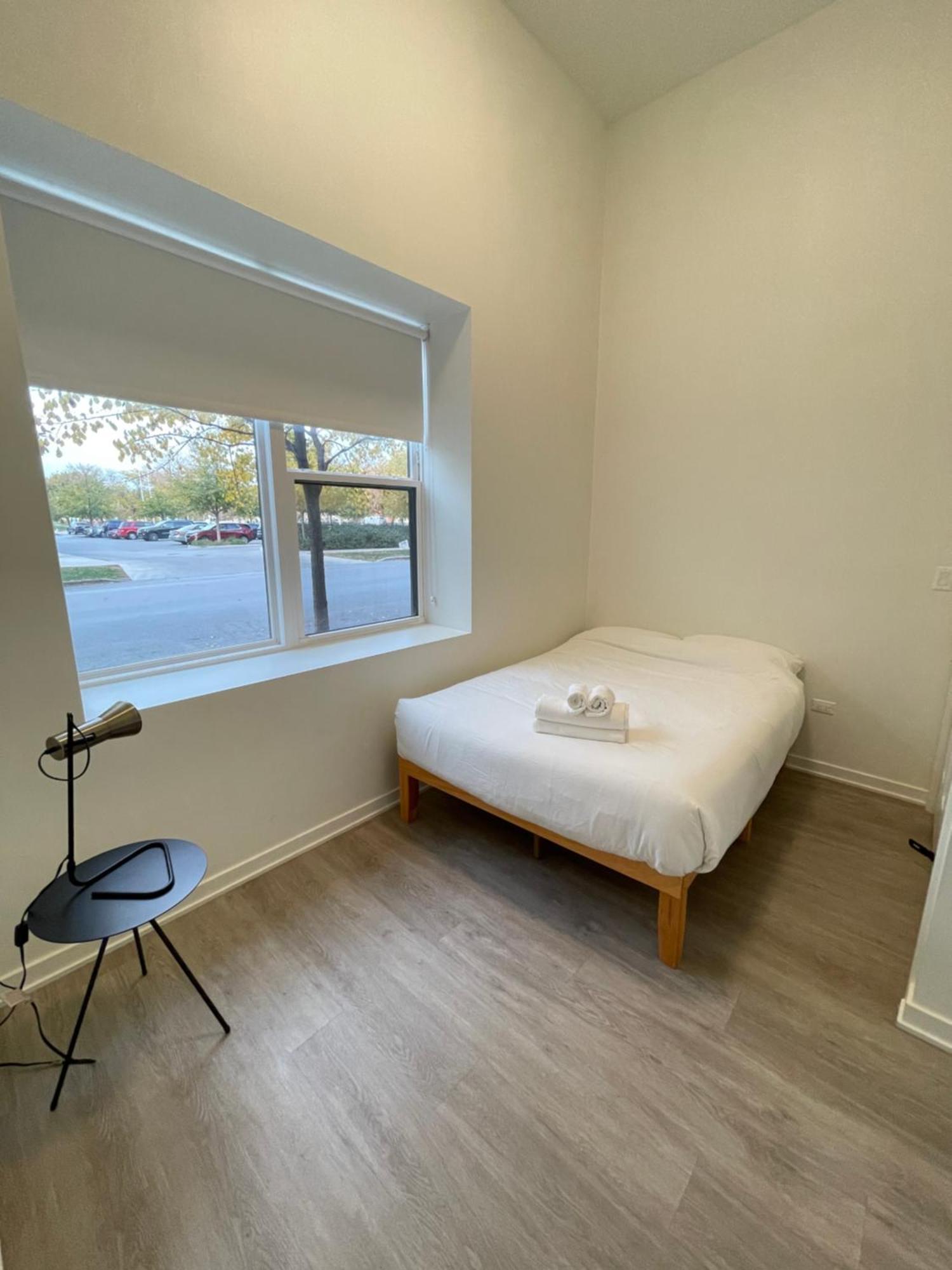 Charming Shared In Prime Location, 1 Bedroom And 1 Bathroom Guest house Chicago