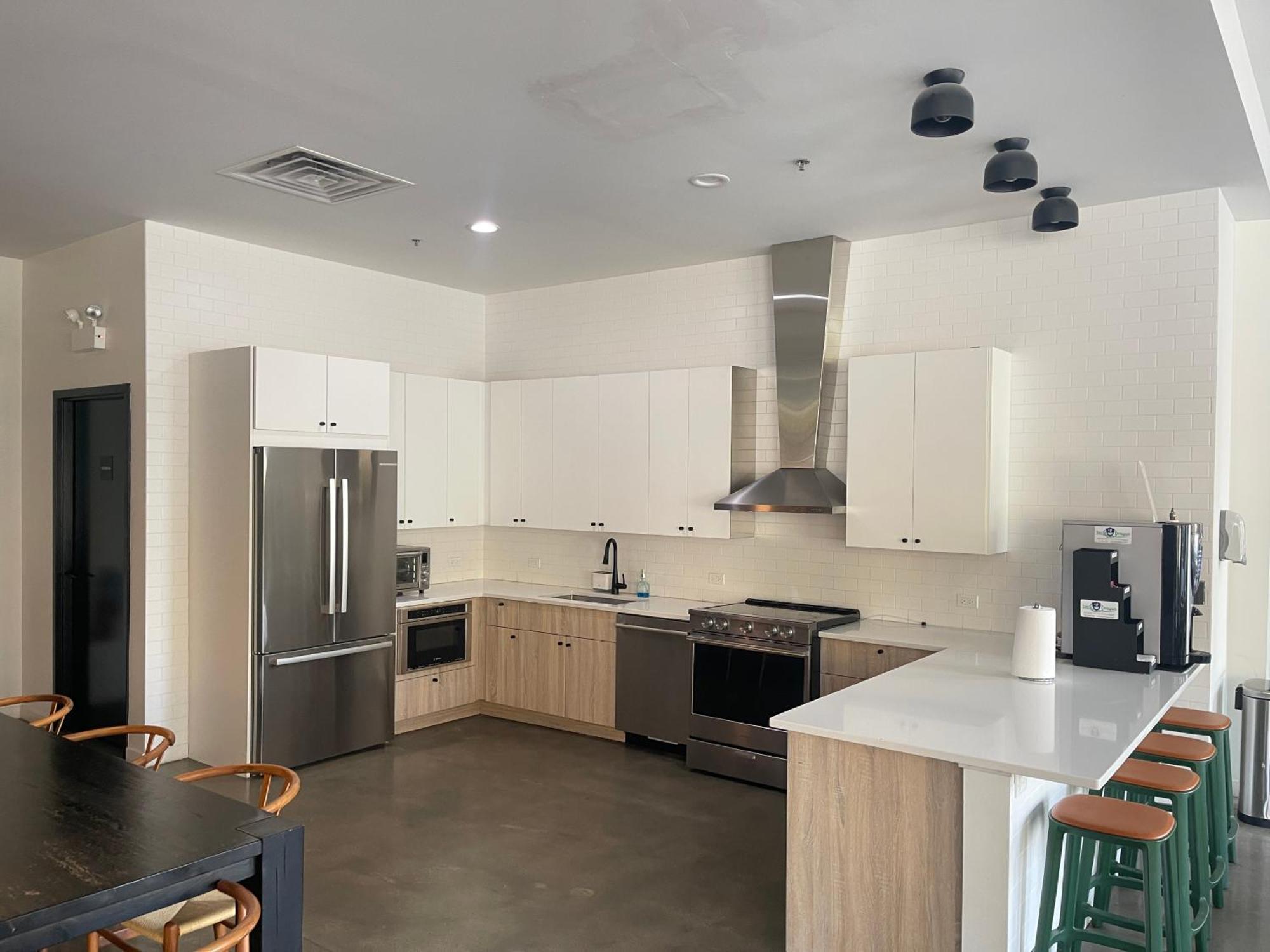 Charming Shared In Prime Location, 1 Bedroom And 1 Bathroom Guest house Chicago