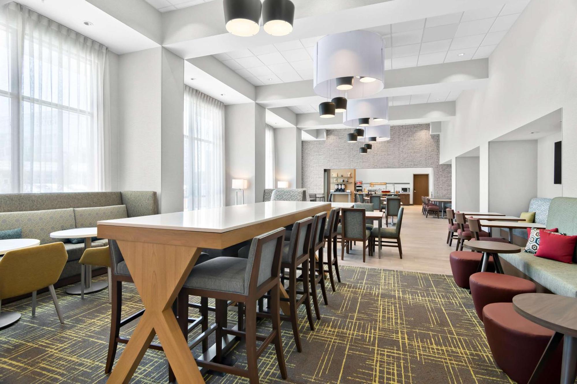 Hampton & Medical District Uic Hotel 3*