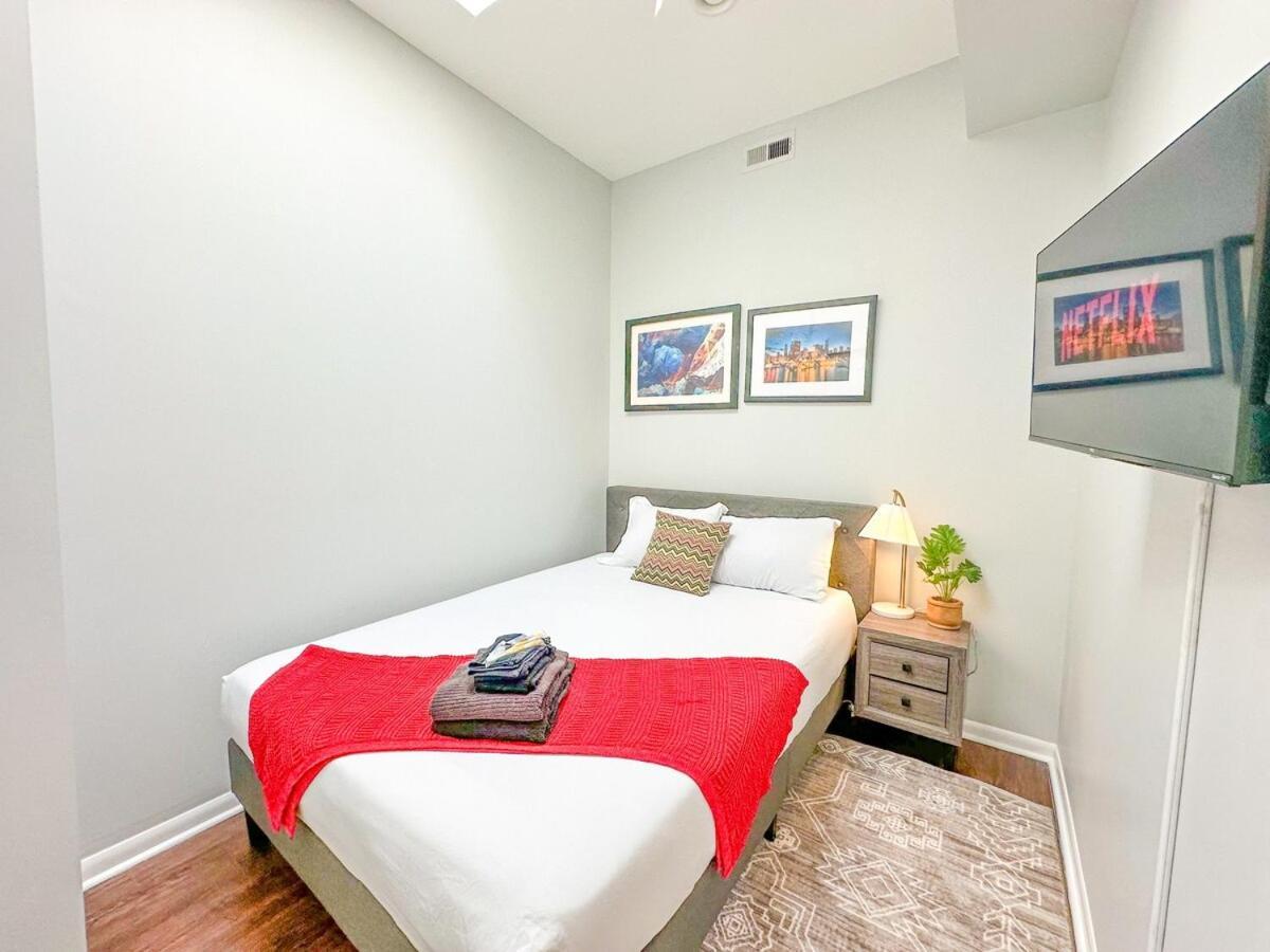 Spacious 2br Family Oasis In Irving Park 1e Sleeps 6 *