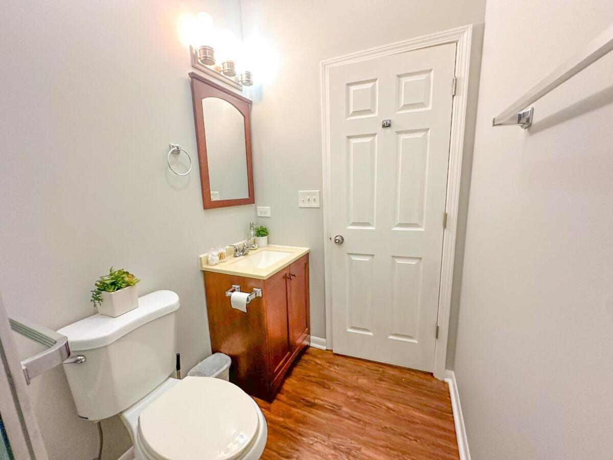 Apartment Spacious 2br Family Oasis In Irving Park 1e Sleeps 6 Chicago
