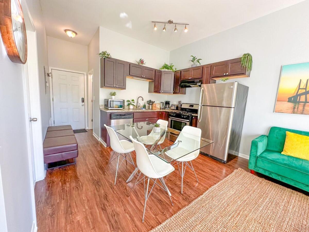 Spacious 2br Family Oasis In Irving Park 1e Sleeps 6 * Chicago