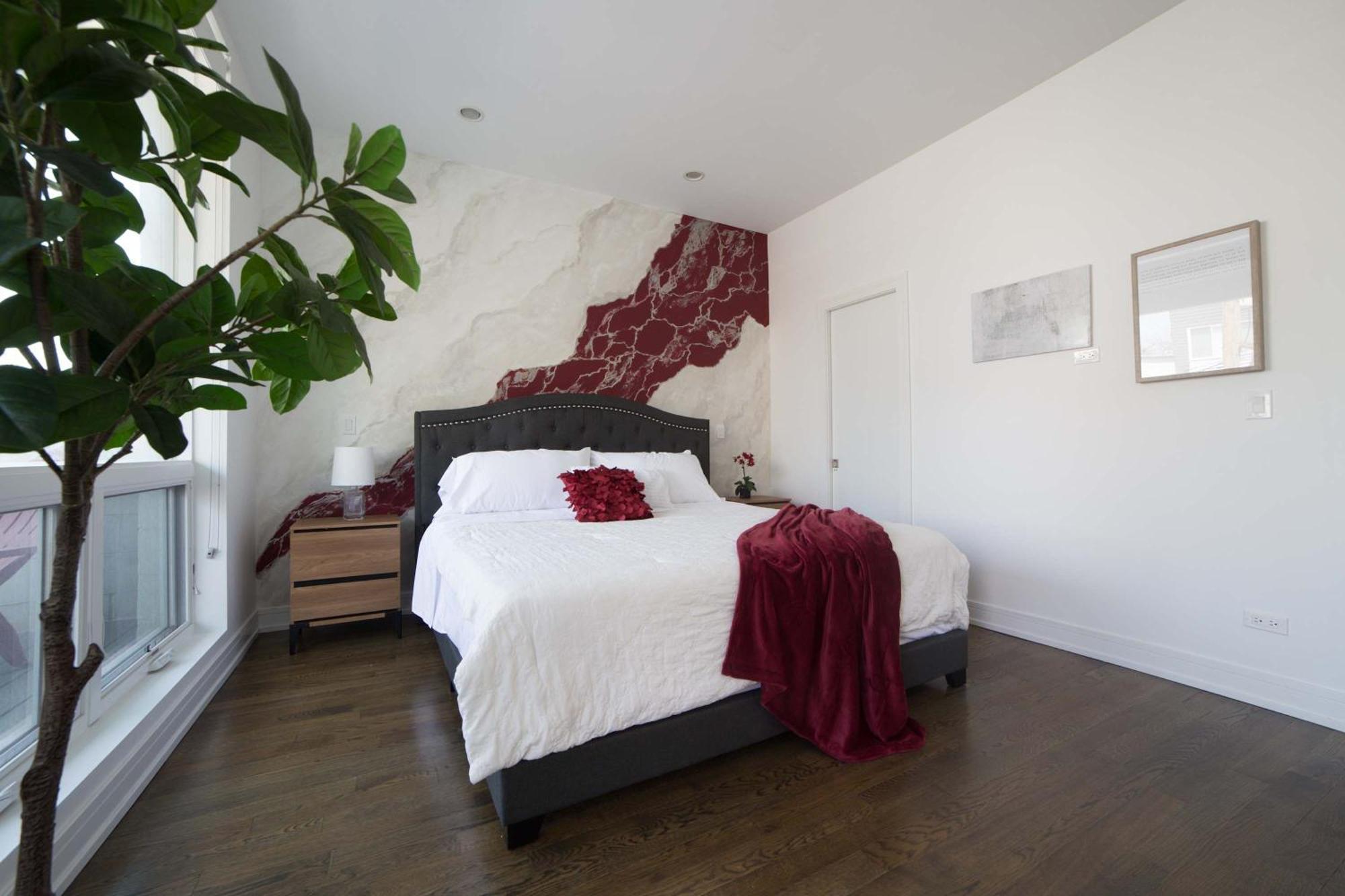 Apartment Large 4-bedroom Upscale W Rooftop