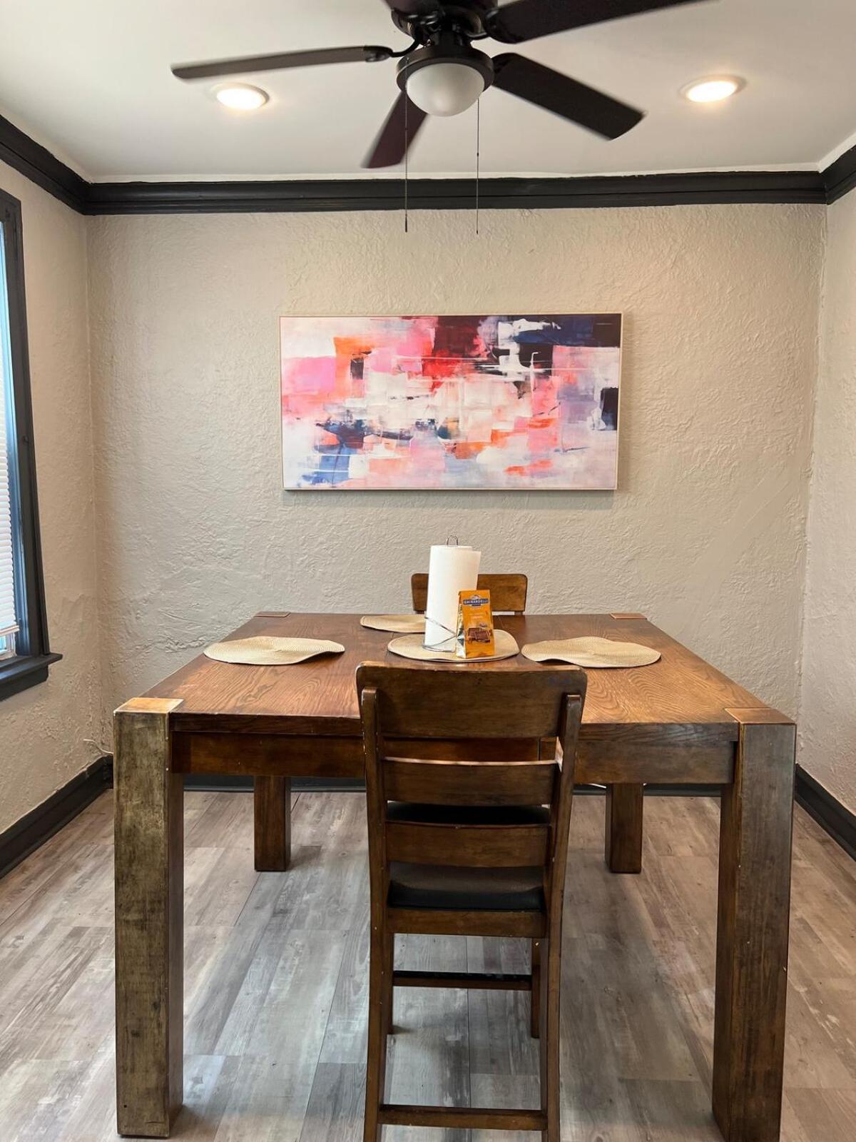 Quiet 1br, Eat-in Kitchen, Close To Midway Chicago