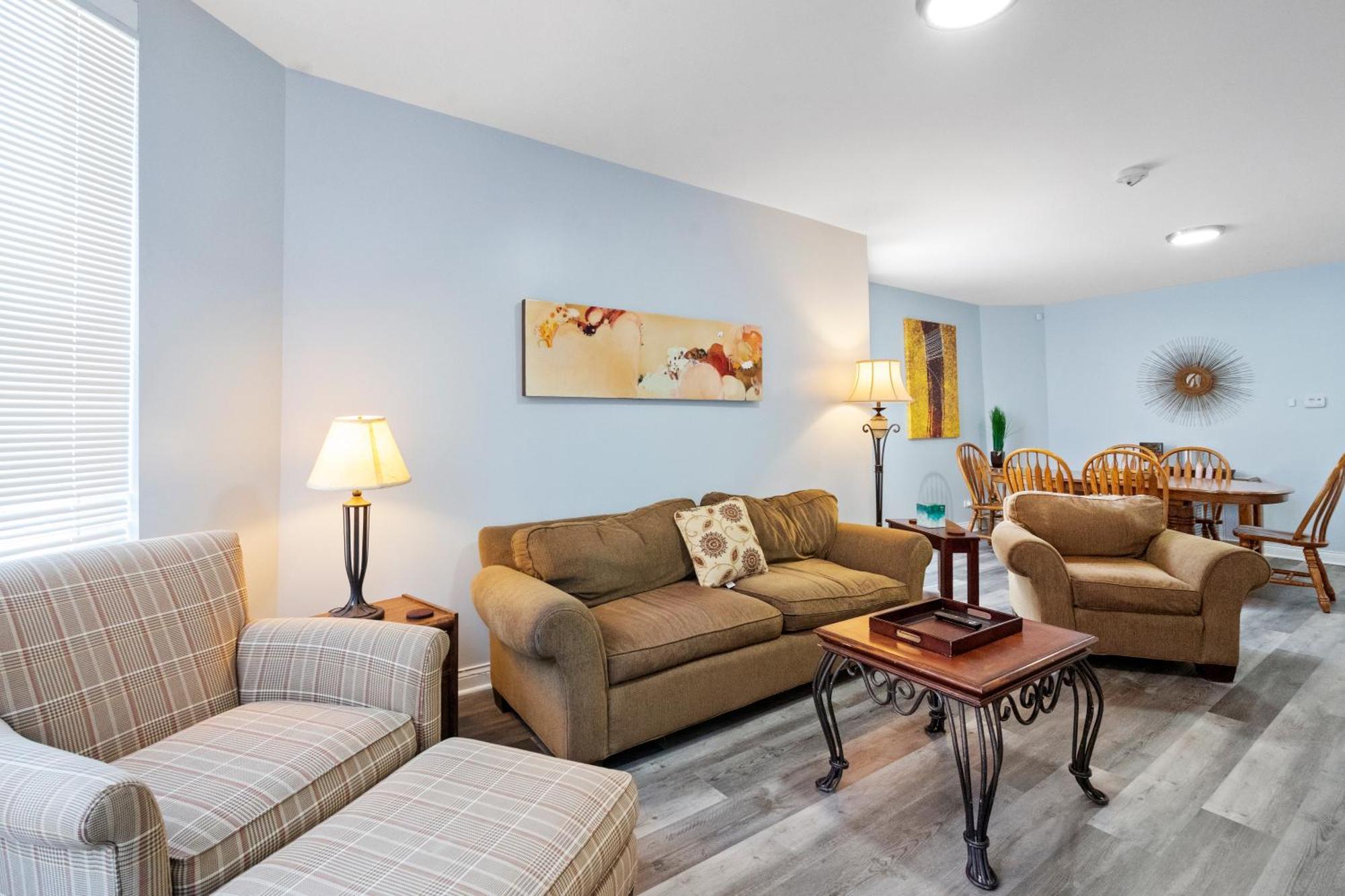 420 Long Term 2 Bedroom Laundry Private Parking Apartment Chicago