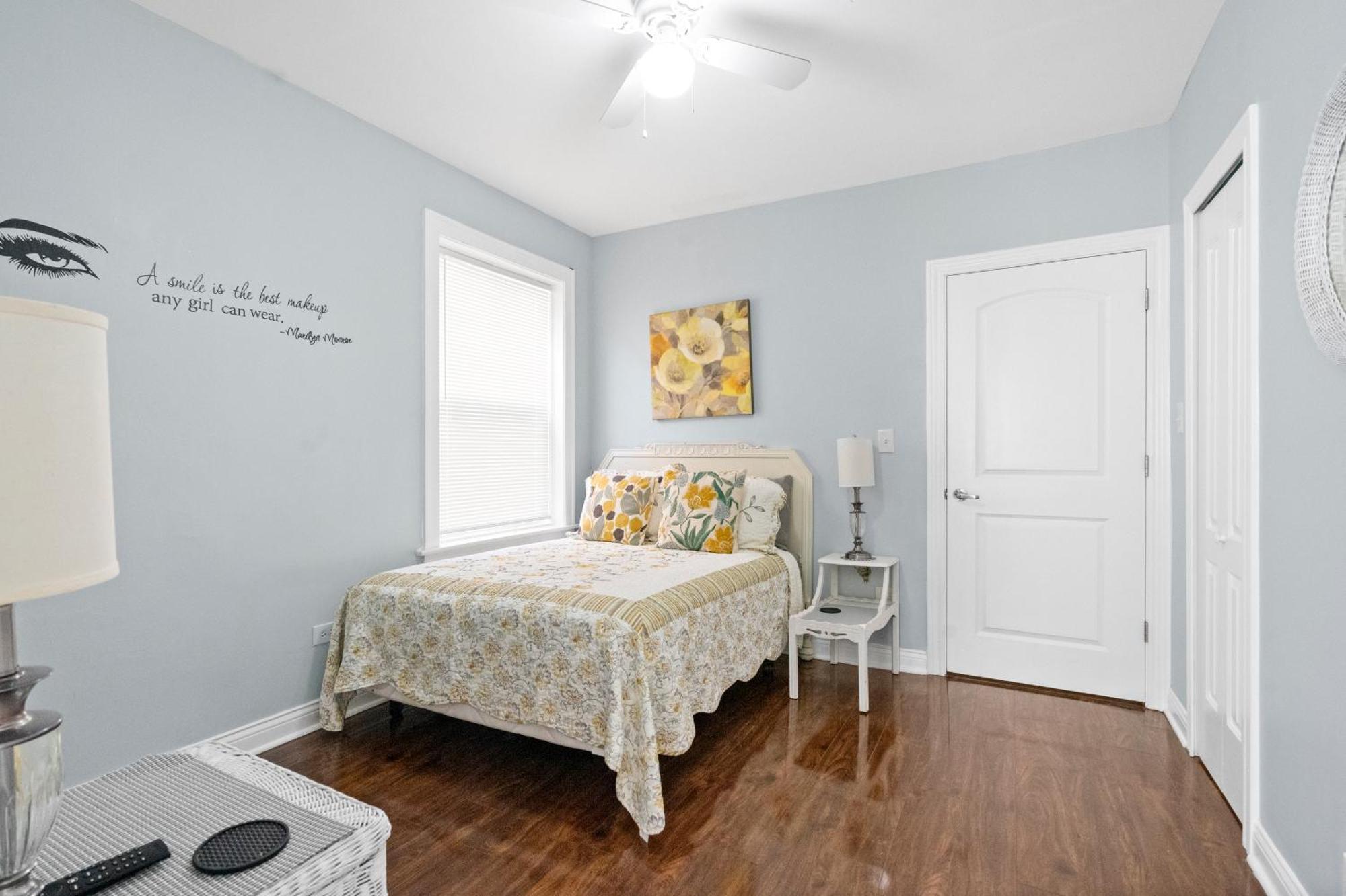 420 Long Term 2 Bedroom Laundry Private Parking Apartment