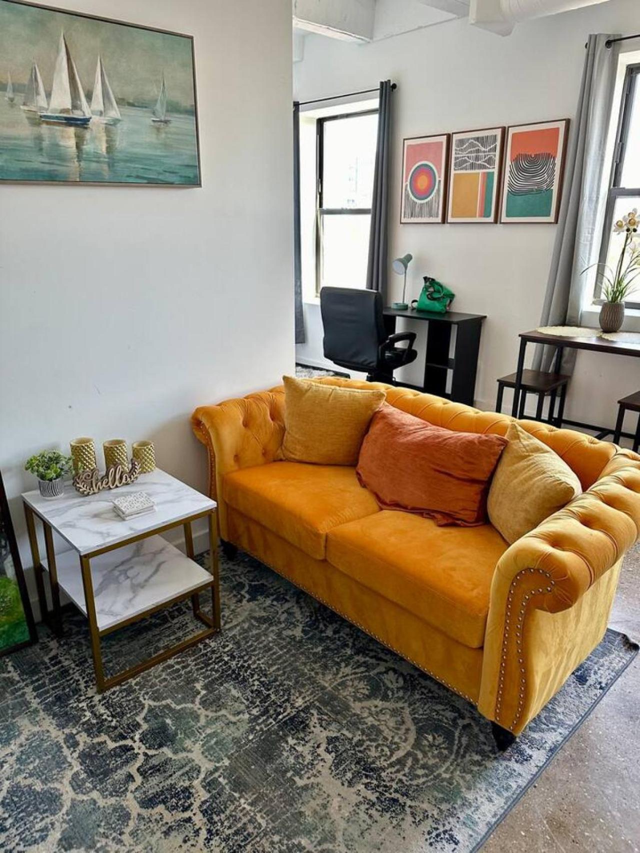 Sunny Modern Loft Montrose Rooftop Wfh Gym *