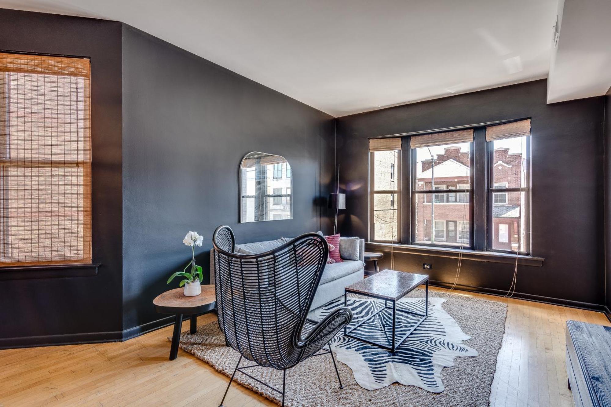 Designed With In Mind - Offers Everything Need To Work And Play In Chi-town Apts Apartment Chicago