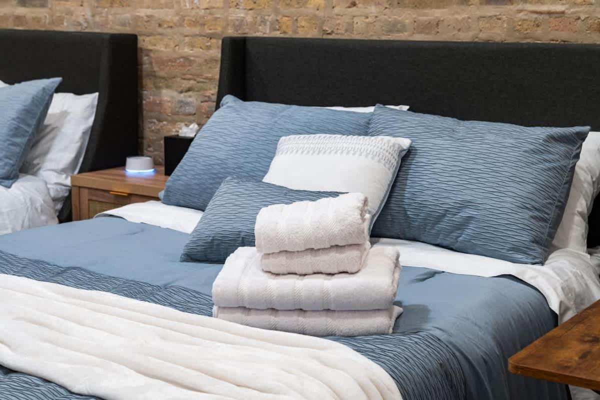 Wicker Park Luxe 2br 2ba