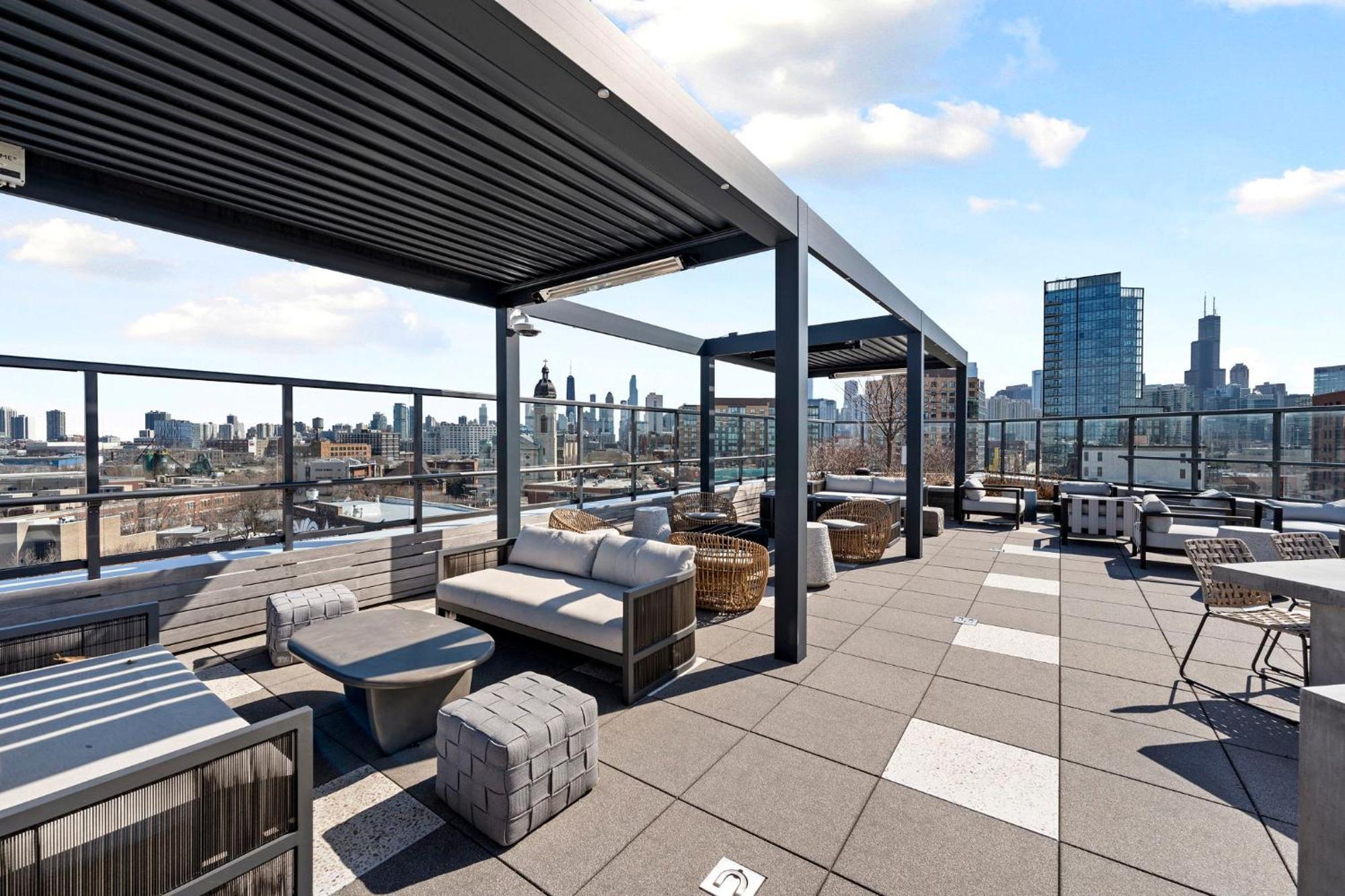 Luxury 2bd-2ba View-gym-rooftop *