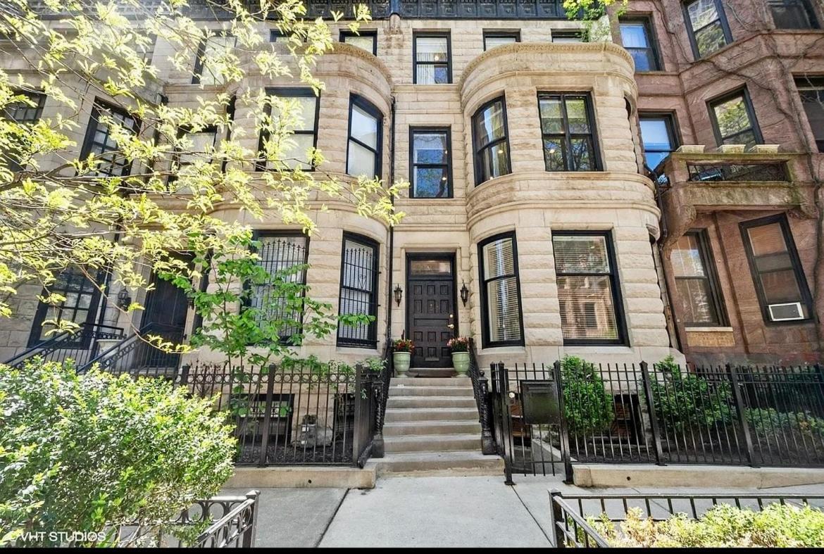 Spectacular Gilded Age 6 Bedroom Gold Coast Mansion With Deck * Chicago