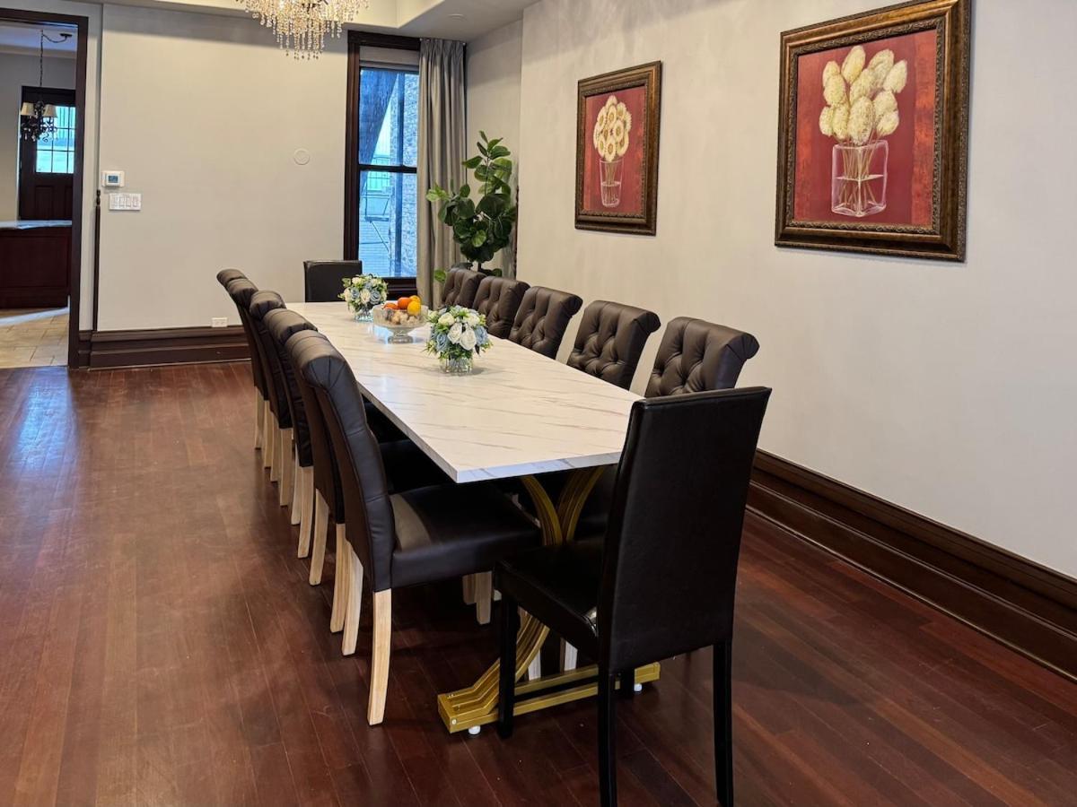 Holiday home Spectacular Gilded Age 6 Bedroom Gold Coast Mansion With Deck Chicago