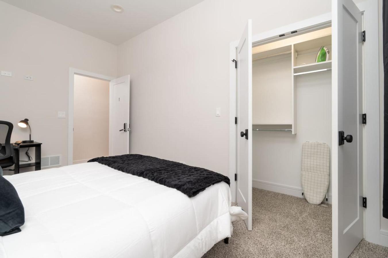 Affordable Private 1 Apartment Chicago