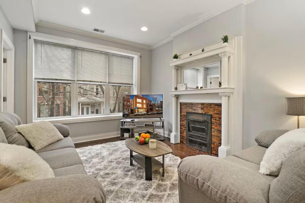 Modern 6br House Steps To Wrigleyville *