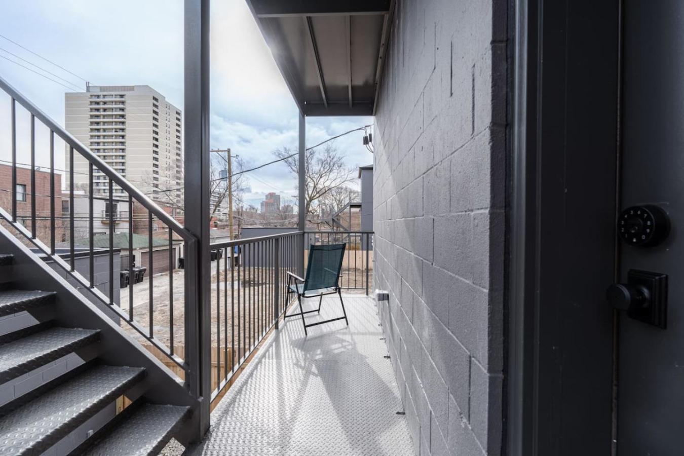 Apartment Affordable Private Chicago