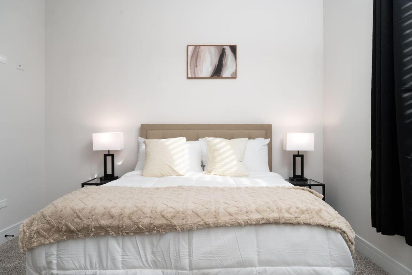 Apartment Affordable Private Chicago