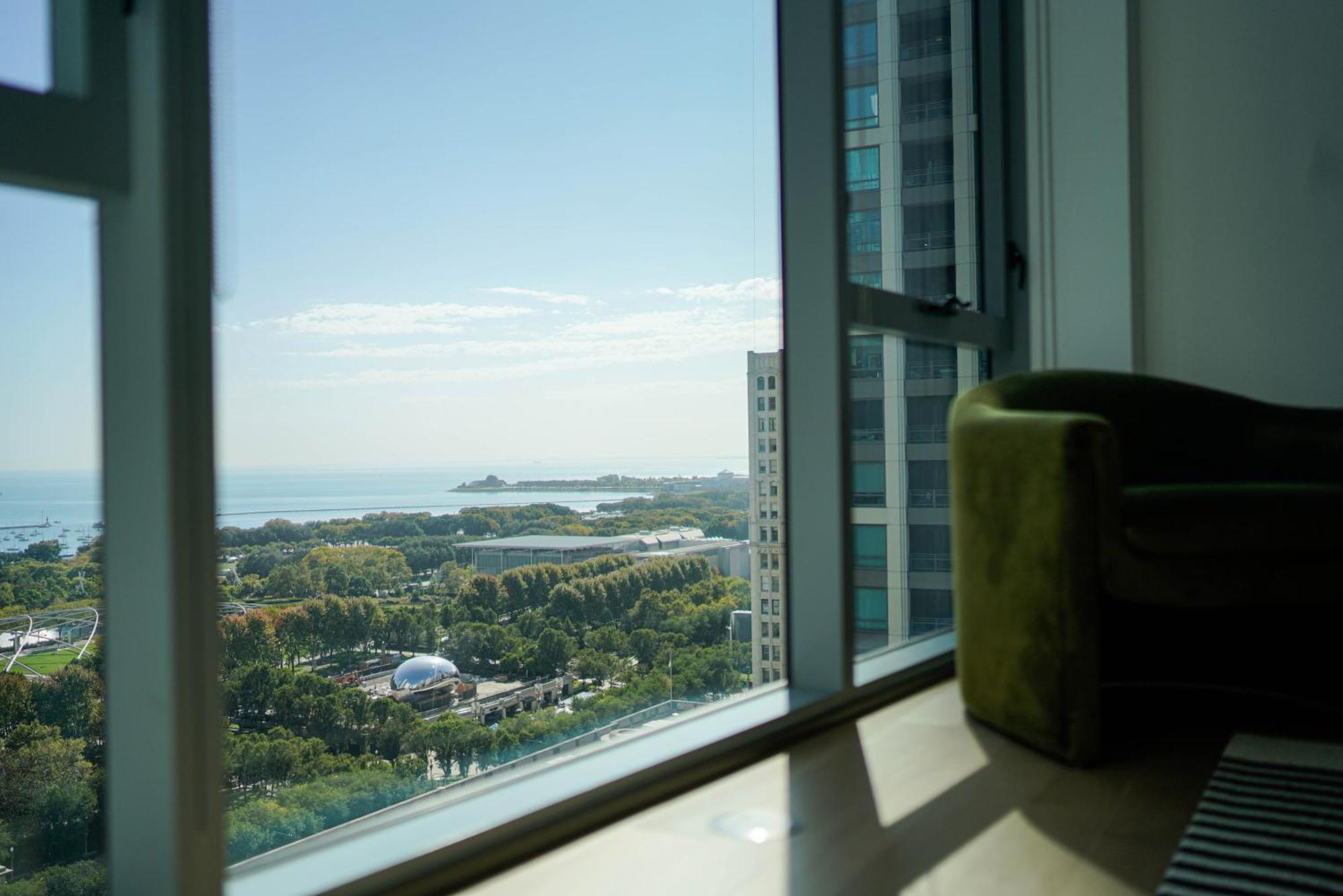 Premier Penthouses With Captivating Views Of Millennium Park *