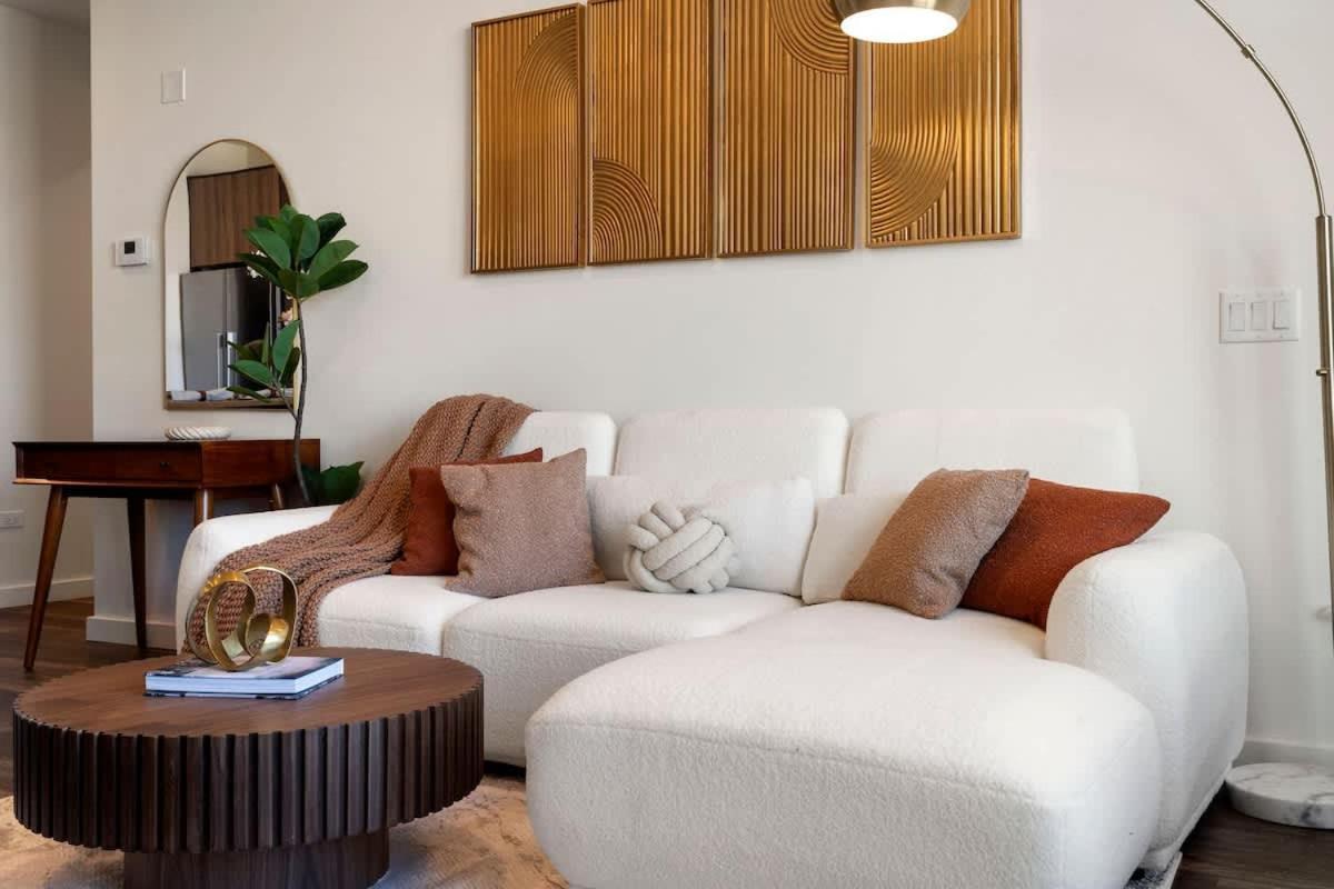 Luxury 2bd-2ba View-gym-rooftop
