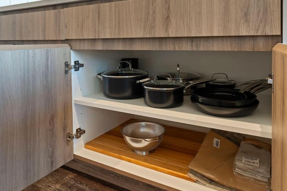 Luxury 2bd-2ba View-gym-rooftop Apartment *