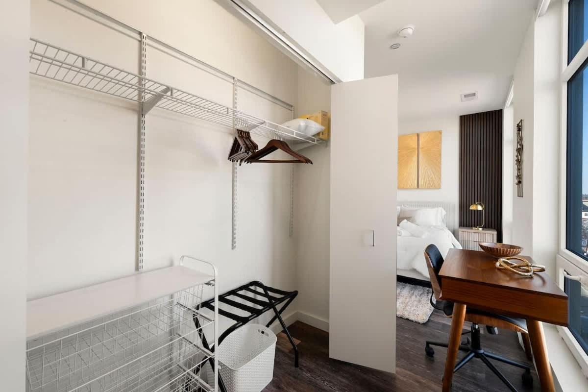 Apartment Luxury 2bd-2ba View-gym-rooftop *