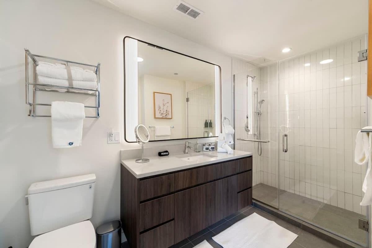 Luxury 2bd-2ba View-gym-rooftop * Chicago