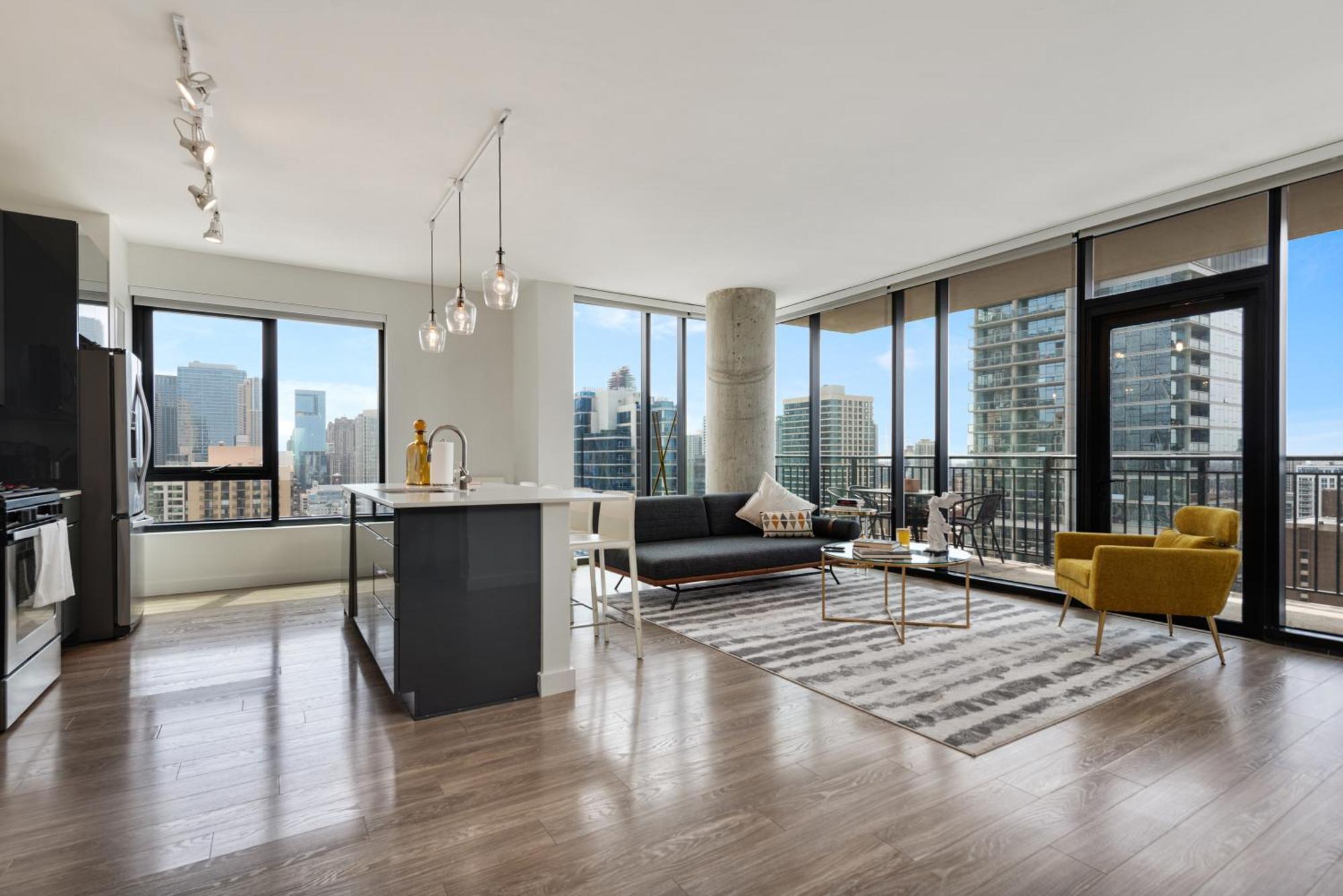 Aurelien Spacious In The Heart Of Gold Coast * Chicago