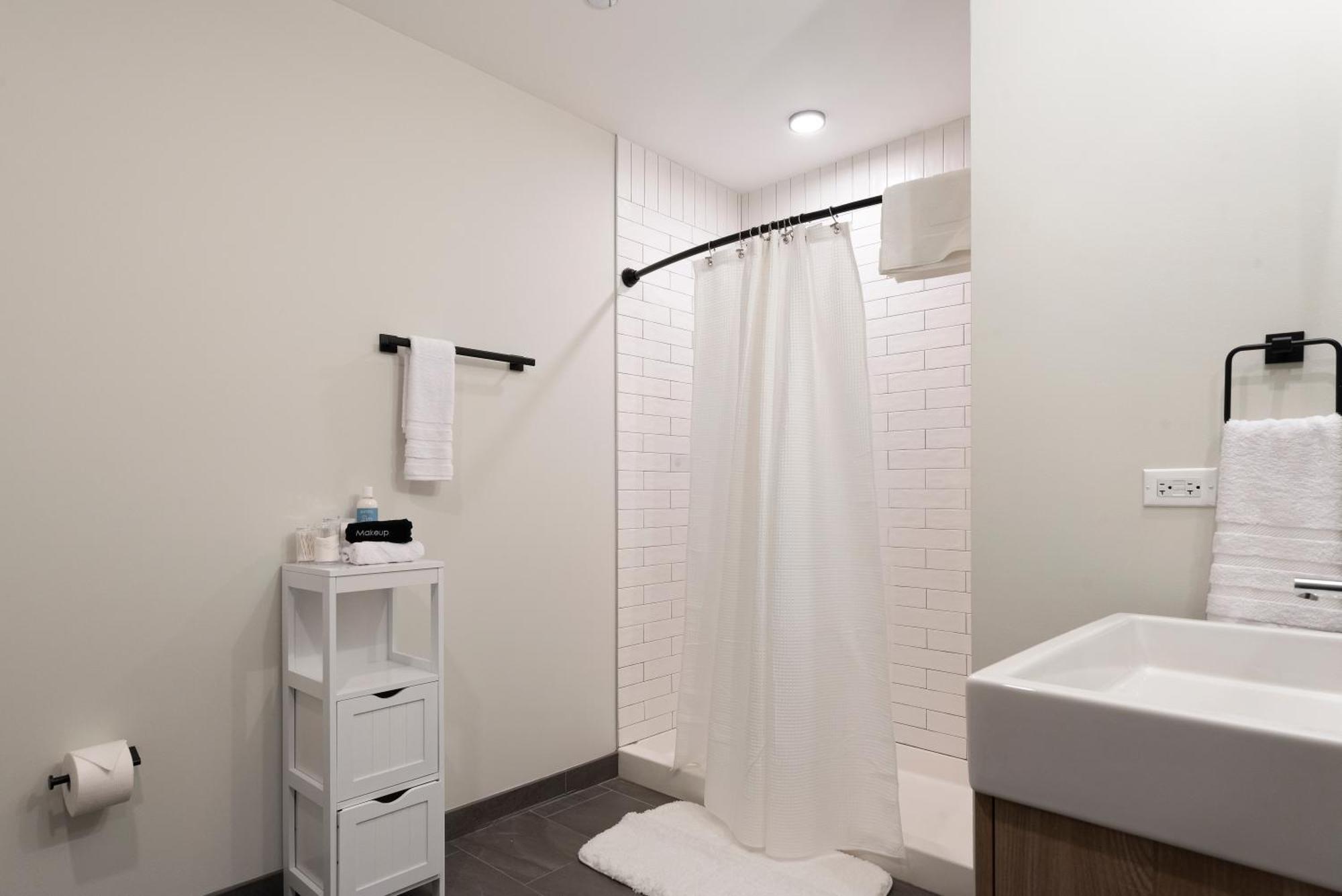 Experience Downtown At Millennium - Luxury In The Loop *