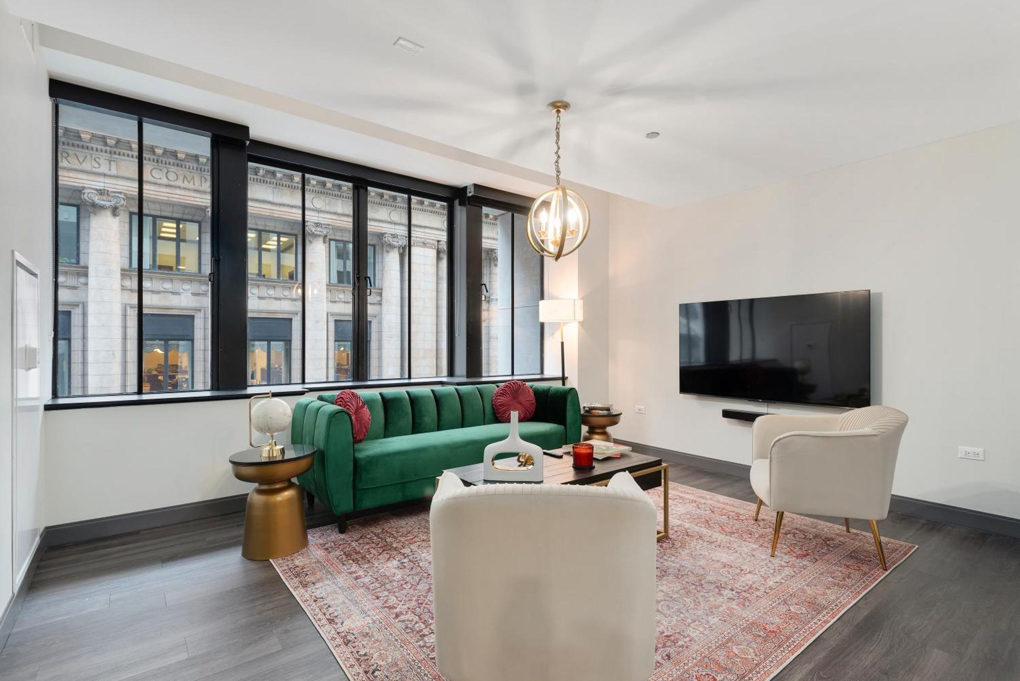 Experience Downtown At Millennium - Luxury In The Loop Apartment Chicago