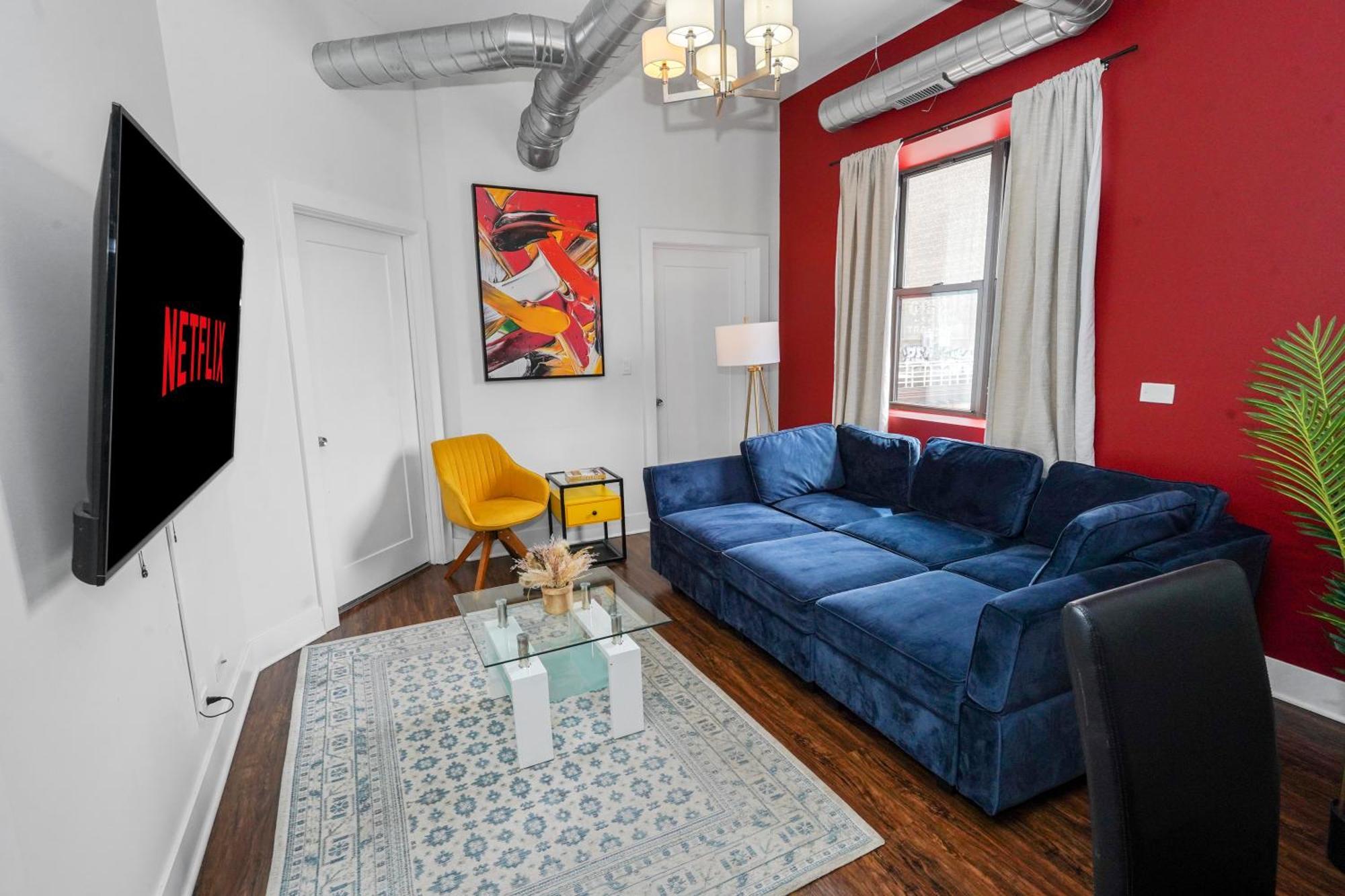 Apartment Bright 420-friendly 3br Retreat Smoke Friendly Unit Near Mccormick Place Convention And Museum Campus Chicago