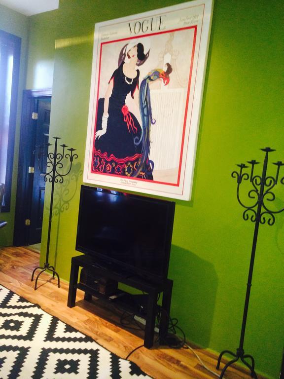 Pilsen Roadhouse Homestay Chicago